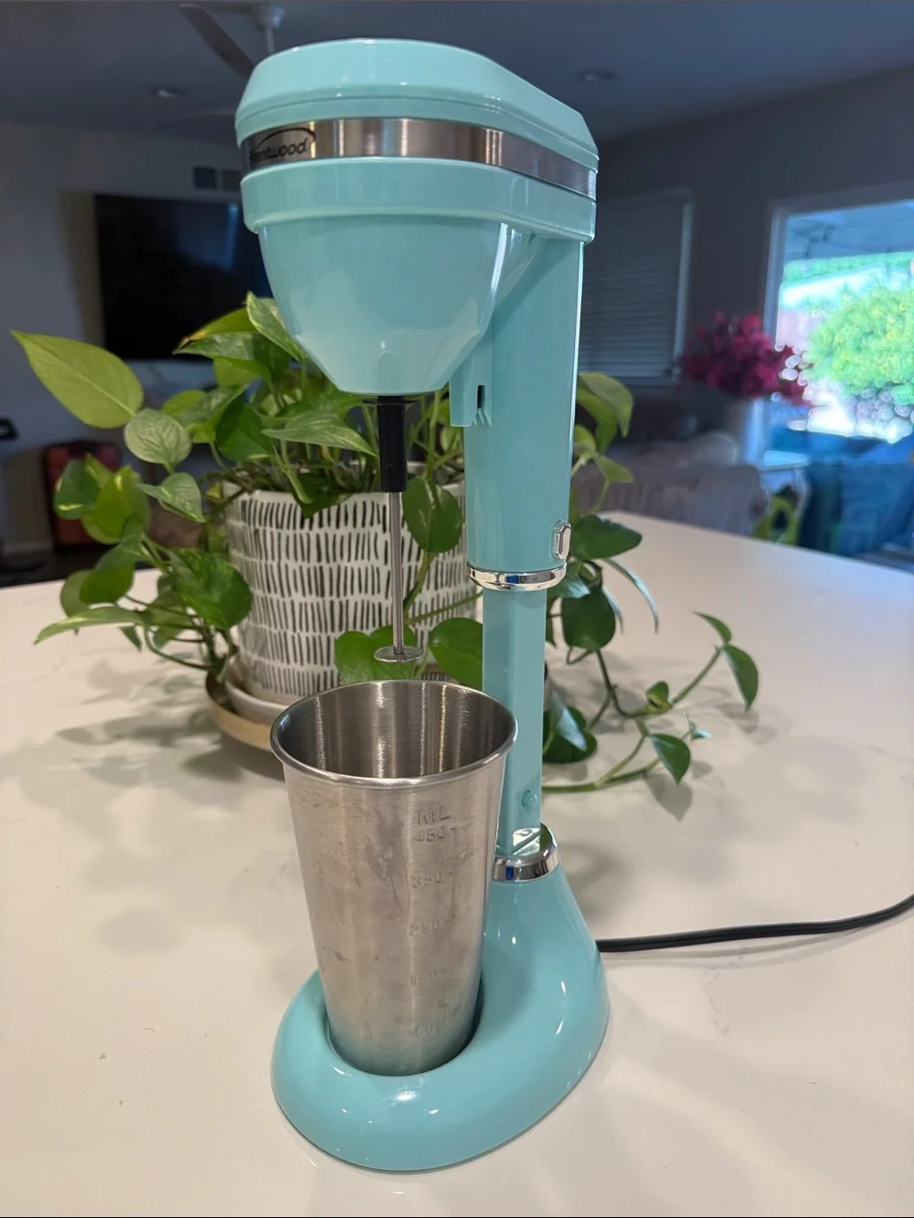 Brentwood Aqua Electric Milkshake Maker - Retro Countertop Mixer